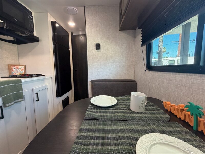 2024 Jayco Jay Flight 174BH   - Photo 11 - Hemet, CA 92544