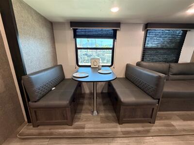 2021 Highland Ridge RV 26BH   - Photo 10 - Hemet, CA 92544