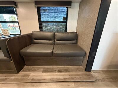 2021 Highland Ridge RV 26BH   - Photo 9 - Hemet, CA 92544