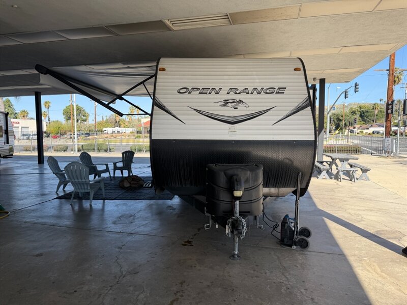 2021 Highland Ridge RV 26BH   - Photo 2 - Hemet, CA 92544