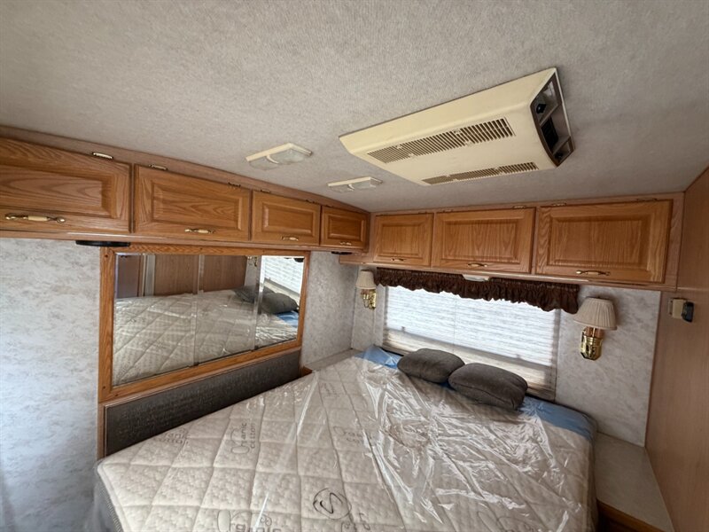 1997 Rexhall Rexair   - Photo 19 - Hemet, CA 92544