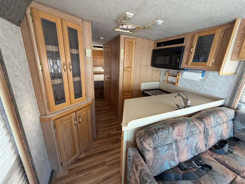 1997 Rexhall Rexair   - Photo 9 - Hemet, CA 92544