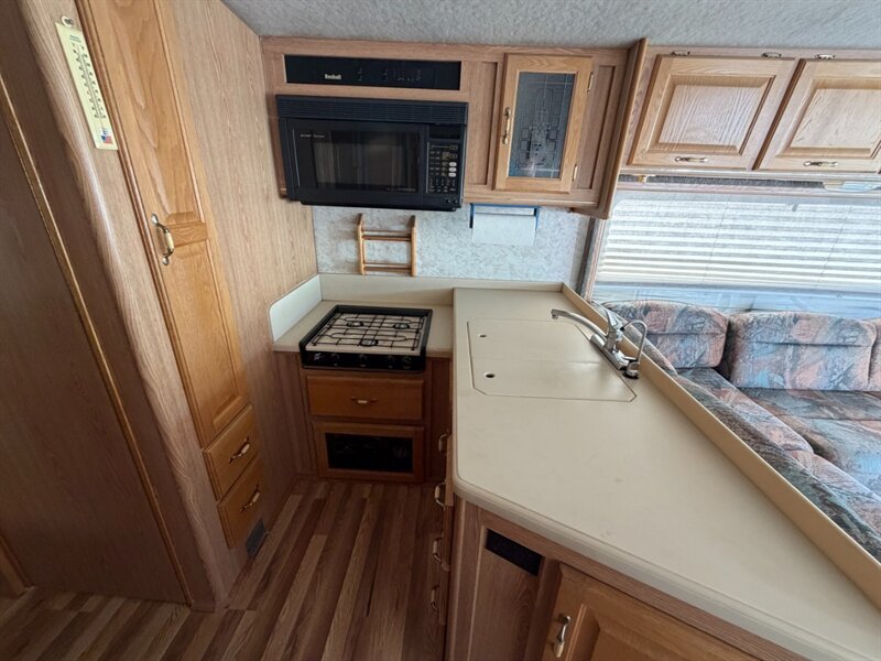 1997 Rexhall Rexair   - Photo 10 - Hemet, CA 92544