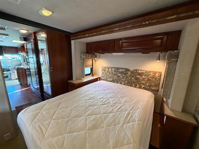 2004 Fleetwood Southwind 32VS   - Photo 18 - Hemet, CA 92544