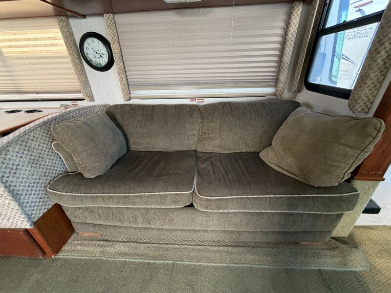 2004 Fleetwood Southwind 32VS   - Photo 8 - Hemet, CA 92544