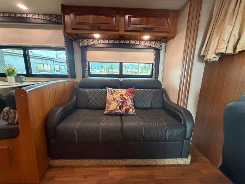 2016 Jayco Greyhawk 29MV   - Photo 14 - Hemet, CA 92544