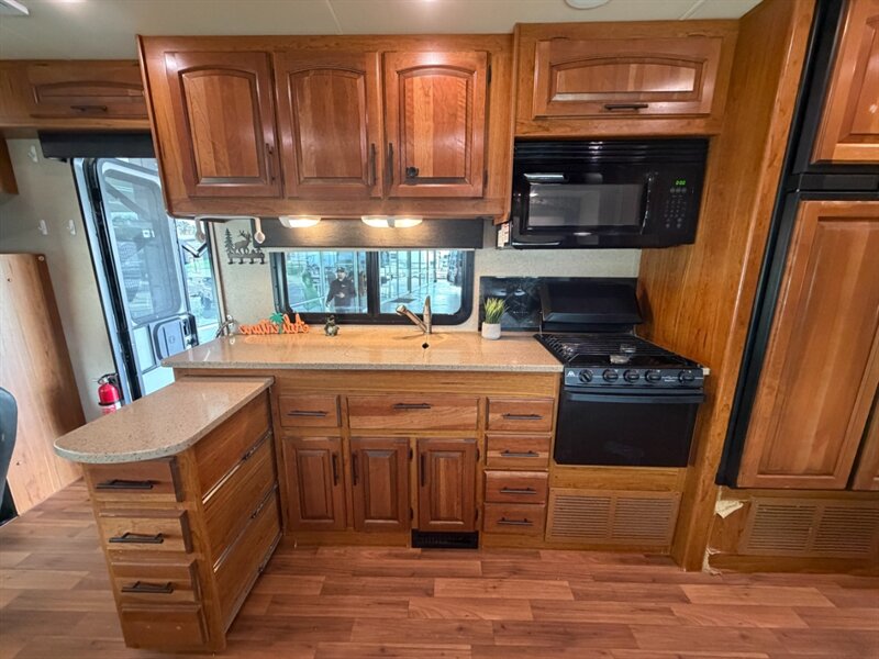 2016 Jayco Greyhawk 29MV   - Photo 10 - Hemet, CA 92544