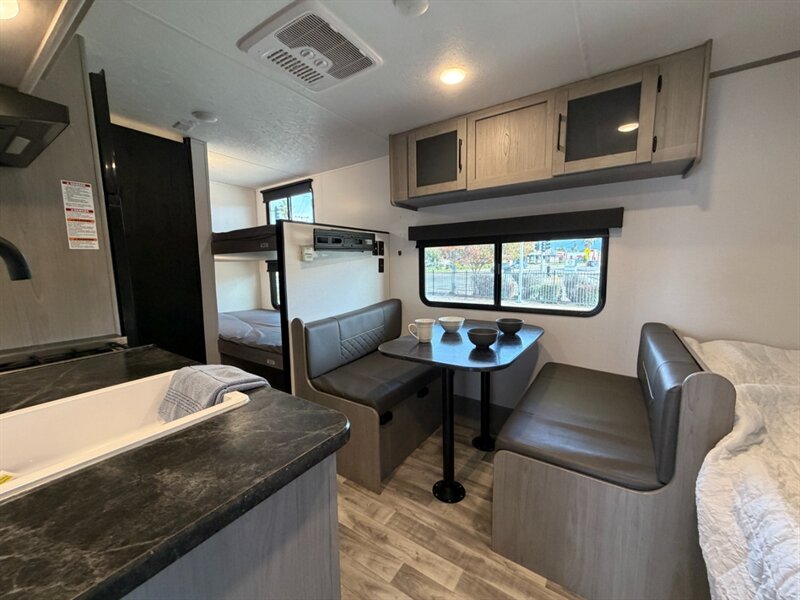 2024 Dutchmen Kodiak 17SBH   - Photo 9 - Hemet, CA 92544