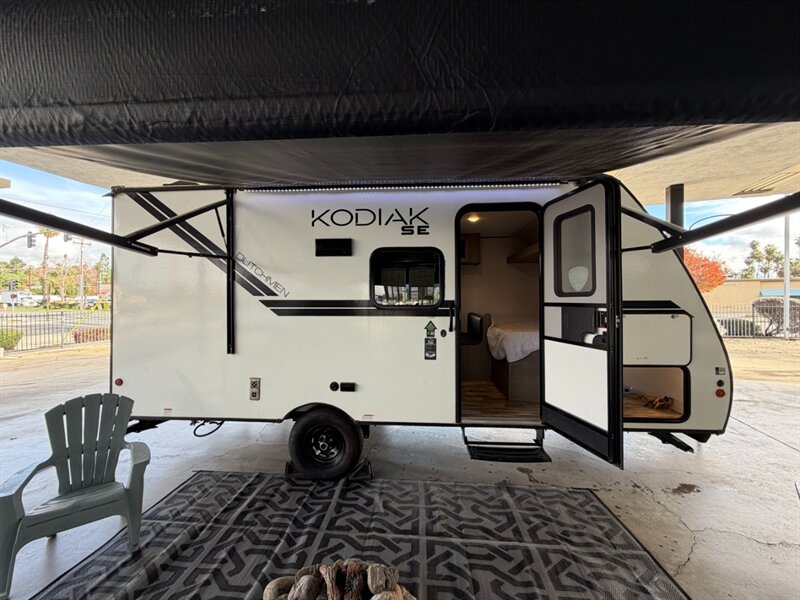 2024 Dutchmen Kodiak 17SBH   - Photo 8 - Hemet, CA 92544