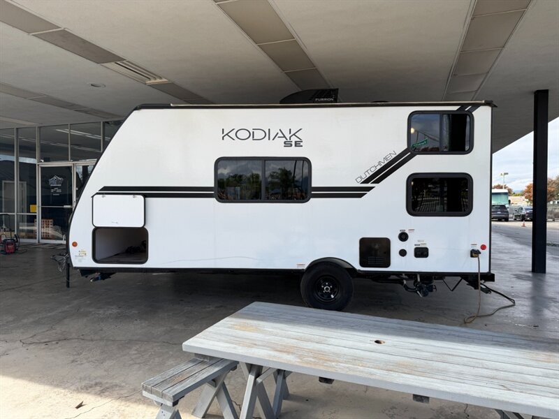 2024 Dutchmen Kodiak 17SBH   - Photo 3 - Hemet, CA 92544