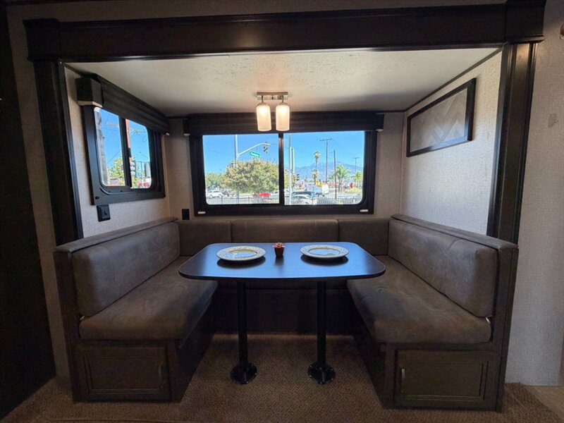 2020 Jayco Jay Flight SLX 8 242BHS   - Photo 8 - Hemet, CA 92544