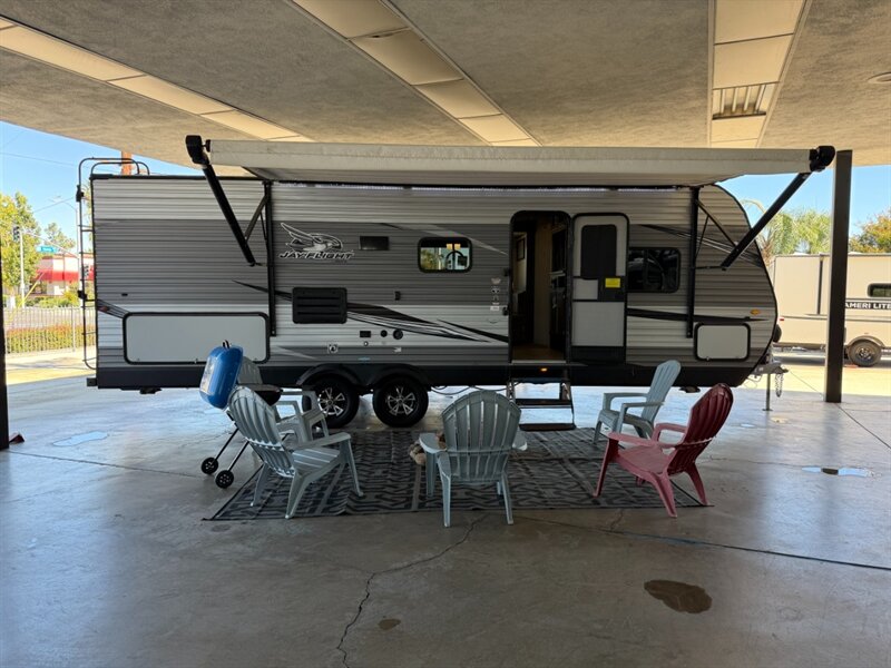 2020 Jayco Jay Flight SLX 8 242BHS   - Photo 4 - Hemet, CA 92544