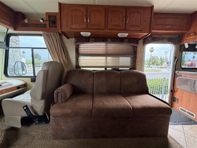 2009 Georgie Boy Pursuit 3150SA   - Photo 8 - Hemet, CA 92544