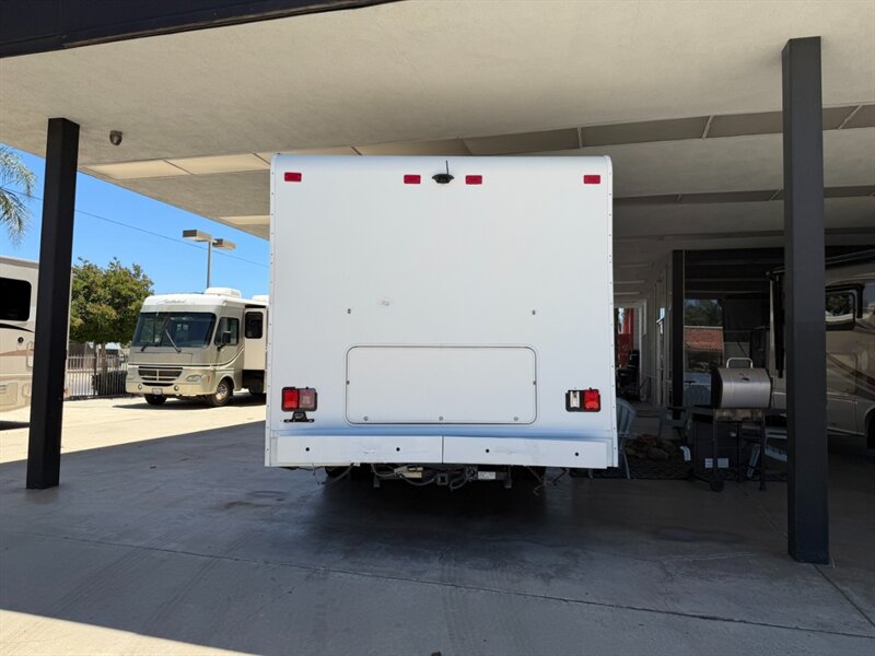 2016 Forest River Majestic 23AA   - Photo 4 - Hemet, CA 92544