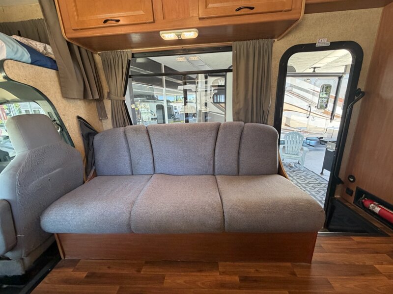 2016 Forest River Majestic 23AA   - Photo 21 - Hemet, CA 92544