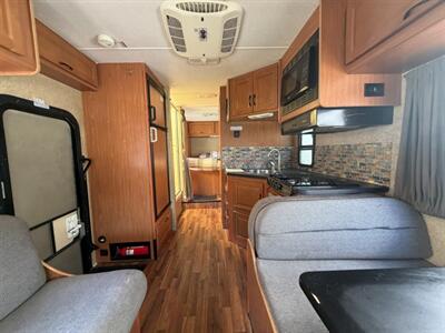 2016 Forest River Majestic 23AA   - Photo 7 - Hemet, CA 92544