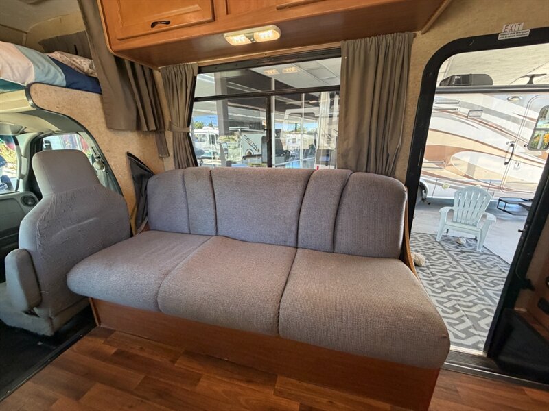 2016 Forest River Majestic 23AA   - Photo 9 - Hemet, CA 92544