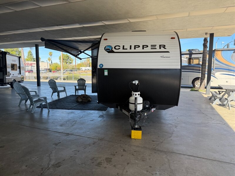 2023 Coachmen Clipper CWT 17CFQ CADET   - Photo 2 - Hemet, CA 92544