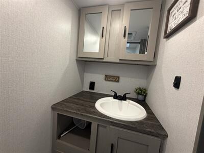 2023 Coachmen Clipper CWT 17CFQ CADET   - Photo 16 - Hemet, CA 92544