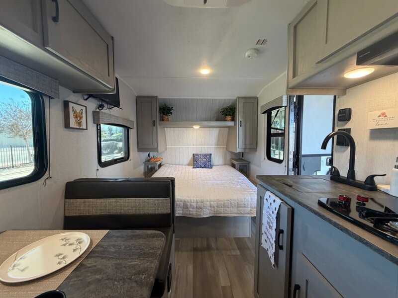 2023 Coachmen Clipper CWT 17CFQ CADET   - Photo 19 - Hemet, CA 92544