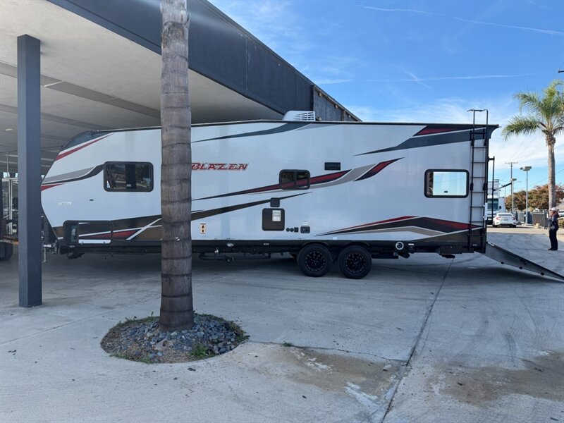 2022 Genesis Supreme SUPREME BLAZE'N 2614   - Photo 2 - Hemet, CA 92544