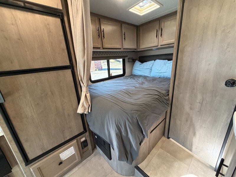 2020 Coachmen Prism 2150CB   - Photo 16 - Hemet, CA 92544