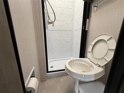 2020 Coachmen Prism 2150CB   - Photo 13 - Hemet, CA 92544