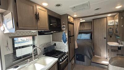2020 Coachmen Prism 2150CB   - Photo 29 - Hemet, CA 92544