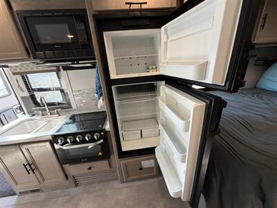 2020 Coachmen Prism 2150CB   - Photo 17 - Hemet, CA 92544