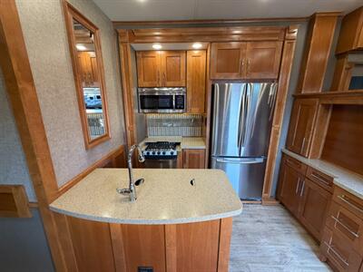 2017 VANLEIGH VILANO 375FL   - Photo 12 - Hemet, CA 92544