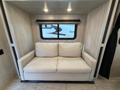 2024 Genesis Supreme Sea Breeze 27RLS   - Photo 6 - Hemet, CA 92544
