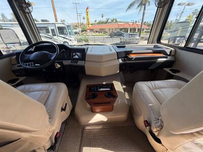 2016 Fleetwood Bounder 35K   - Photo 25 - Hemet, CA 92544