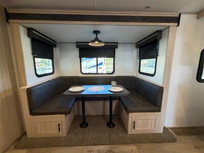 2022 Heartland Sundance Ultra Lite 241BH   - Photo 9 - Hemet, CA 92544
