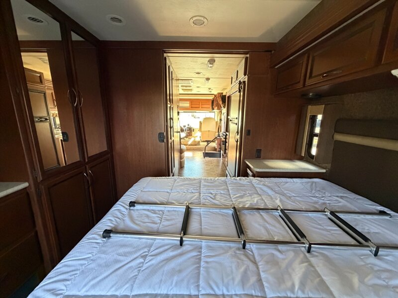 2013 Thor A.C.E 27.1   - Photo 21 - Hemet, CA 92544