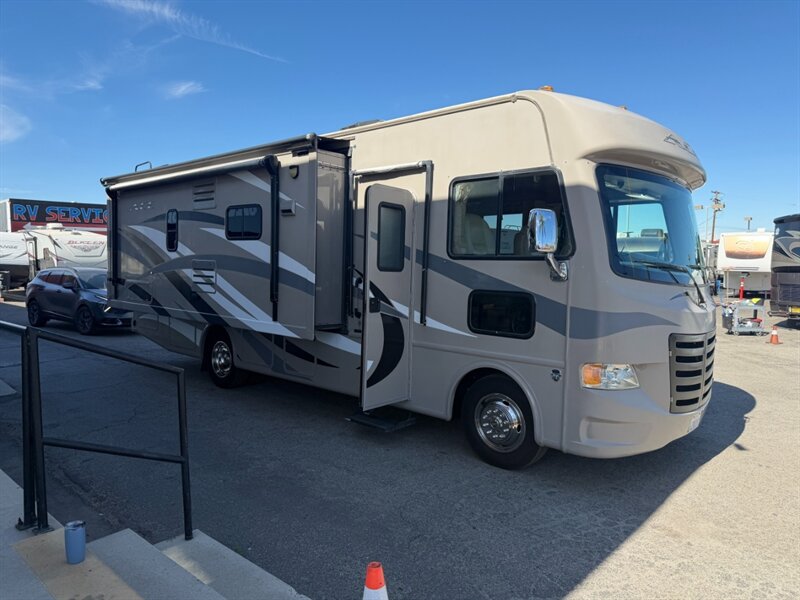 2013 Thor A.C.E 27.1   - Photo 1 - Hemet, CA 92544