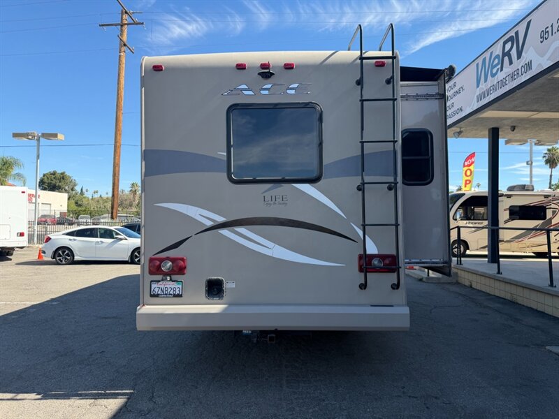 2013 Thor A.C.E 27.1   - Photo 5 - Hemet, CA 92544