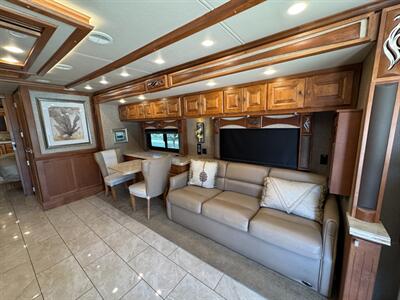 2018 Tiffin Phaeton 37BH   - Photo 6 - Hemet, CA 92544