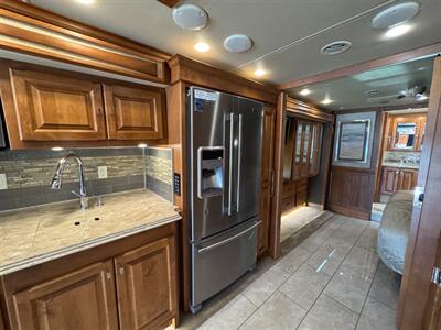 2018 Tiffin Phaeton 37BH   - Photo 13 - Hemet, CA 92544