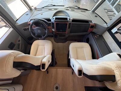 2012 Winnebago Via 25T - Photo 25 - Hemet, CA 92544