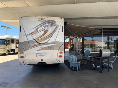 2012 Winnebago Via 25T - Photo 4 - Hemet, CA 92544