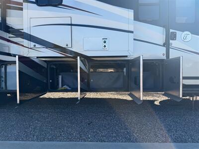 2014 Tiffin Allegro 35QBA   - Photo 31 - Hemet, CA 92544