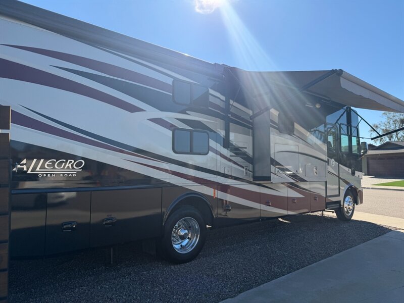 2014 Tiffin Allegro 35QBA   - Photo 4 - Hemet, CA 92544