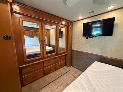 2014 Tiffin Allegro 35QBA   - Photo 24 - Hemet, CA 92544