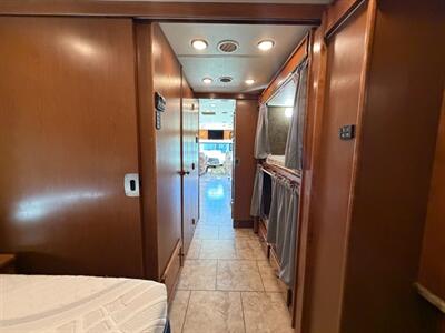 2014 Tiffin Allegro 35QBA   - Photo 26 - Hemet, CA 92544