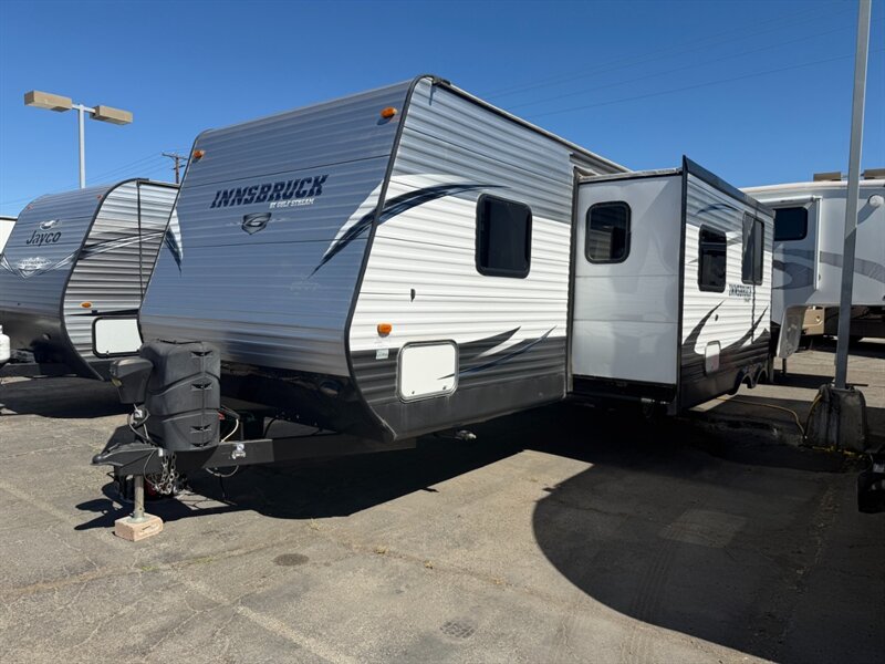 2017 Gulf Stream Innsbruck 268DDS   - Photo 3 - Hemet, CA 92544