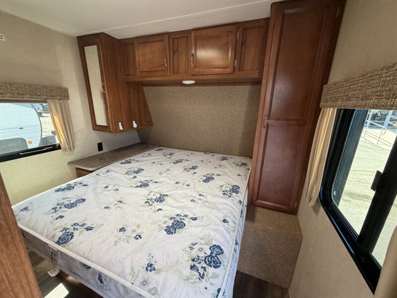 2017 Gulf Stream Innsbruck 268DDS   - Photo 23 - Hemet, CA 92544