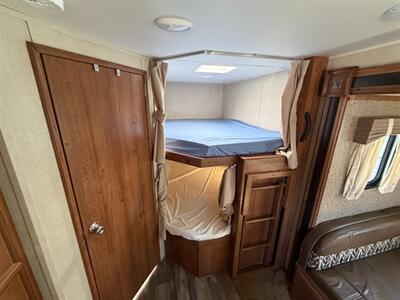 2017 Gulf Stream Innsbruck 268DDS   - Photo 12 - Hemet, CA 92544