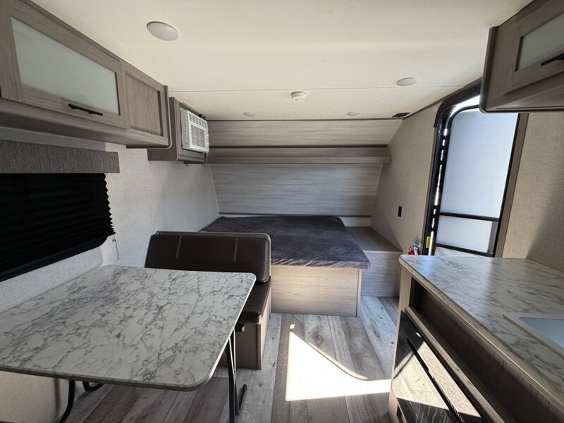 2023 Keystone Coleman 17B   - Photo 17 - Hemet, CA 92544