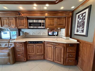 2013 Tiffin Phaeton 40QBH   - Photo 11 - Hemet, CA 92544
