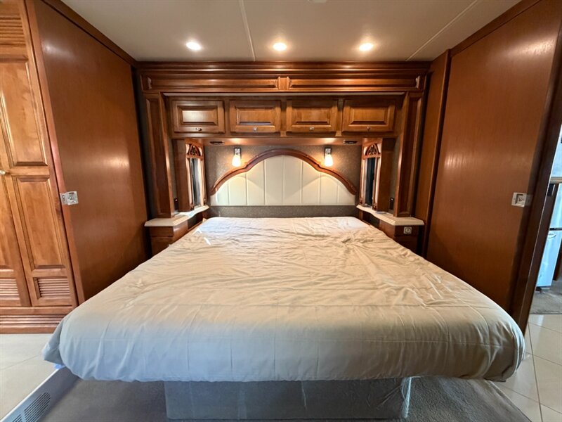 2013 Tiffin Phaeton 40QBH   - Photo 26 - Hemet, CA 92544
